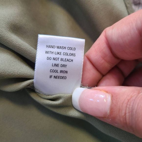 Flowy green blouse - Picture 6 of 7